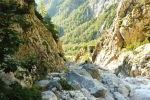 Weg oberhalb des Wasserfall  
